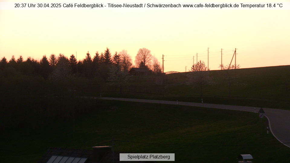 Webcam mit blick auf den Feldberg und Hochfirst vom Cafe Pension Feldbergblick in Titisee- Neustadt